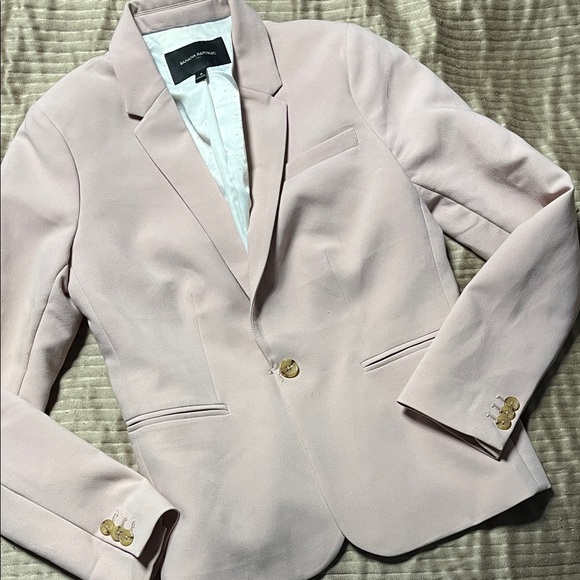 Banana Republic Jackets & Blazers - Banana Republic Light Blush Pink Single-Button Blazer